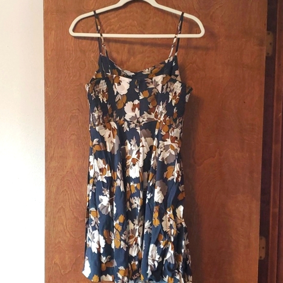 Floral Summer Dress - Picture 3 of 6